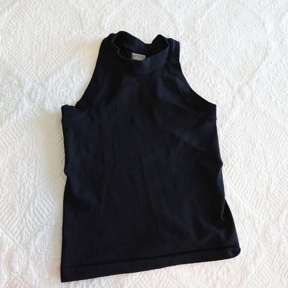 a pair of Athleta sleeveless ribbed crop racer back tank tops / XS - Picture 4 of 9